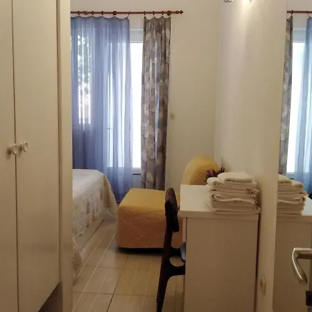 Apartment Lalic - Two Bedroom Ground Floor Close To The Beach Tucepi