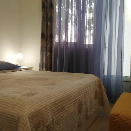 Apartment Lalic - Two Bedroom Ground Floor Close To The Beach