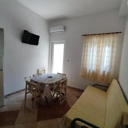 Apartment Lalic - Two Bedroom Ground Floor Close To The Beach Tucepi