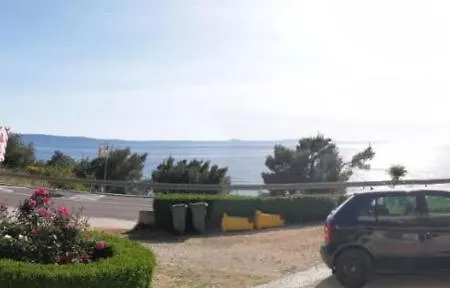Lalic - Two Bedroom Ground Floor Close To The Beach